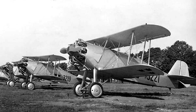 Файл:J6B 1 мая 1932 г. совершил первый полёт первый шведский учебный истребитель J6B «Jaktfalken» II.jpg