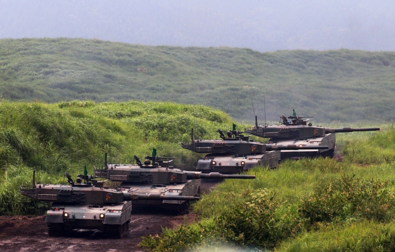 Файл:Танки Тип 90 на показательных стрельбах.jpg