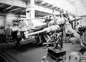 Парижанка 305-мм орудие ГК «Севастополя» на тестовом станке