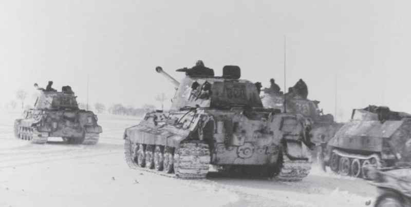 Файл:Панцергренадёры при поддержке танков Tiger II.png