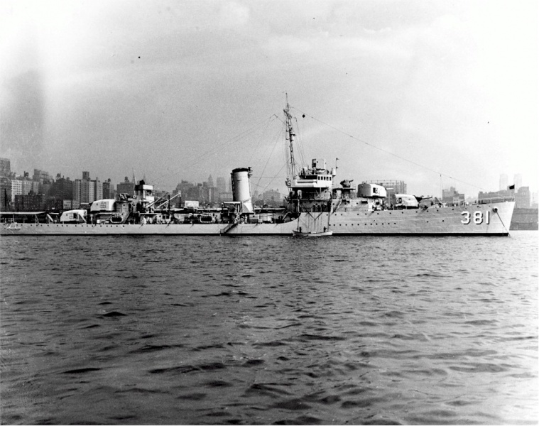 Файл:USS Davis 12.jpg