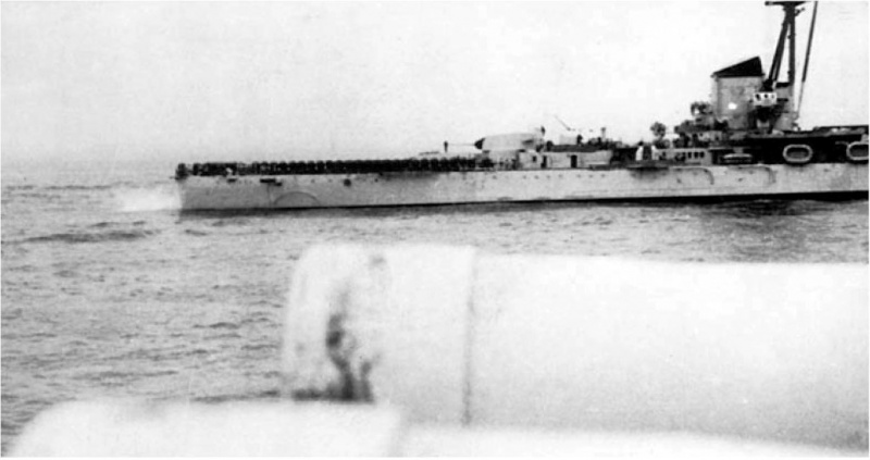 Файл:Savoia Минная постановка в Тунисском проливе 20 апреля 1941 г. «Эудженио ди Савойя» ставит мины типа «Элия».jpg