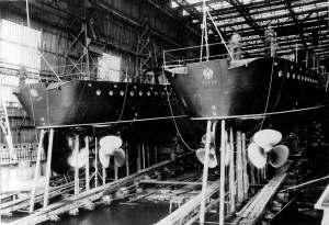 «Феодониси» и «Керчь» на стапелях завода «Руссуд»