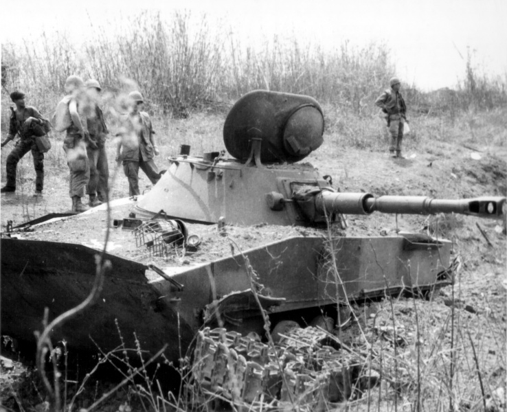 Файл:Destroyed PT76.jpg