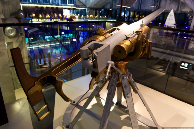 Файл:3pdrH 47-мм «Гочкисс», Таллин, Леннусадам.jpg