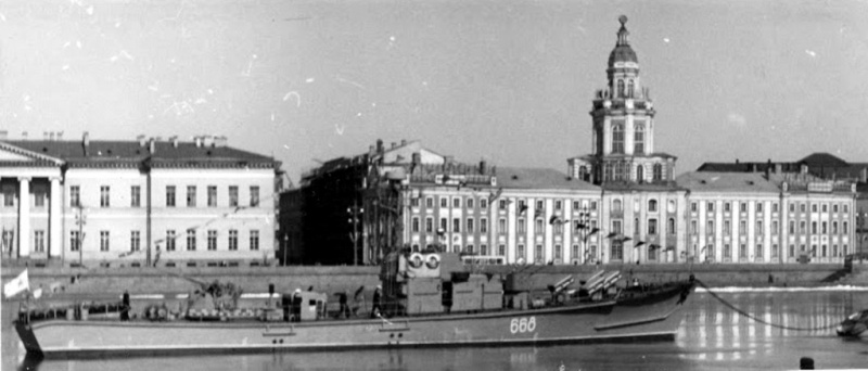 Файл:201К на Неве-2.jpg