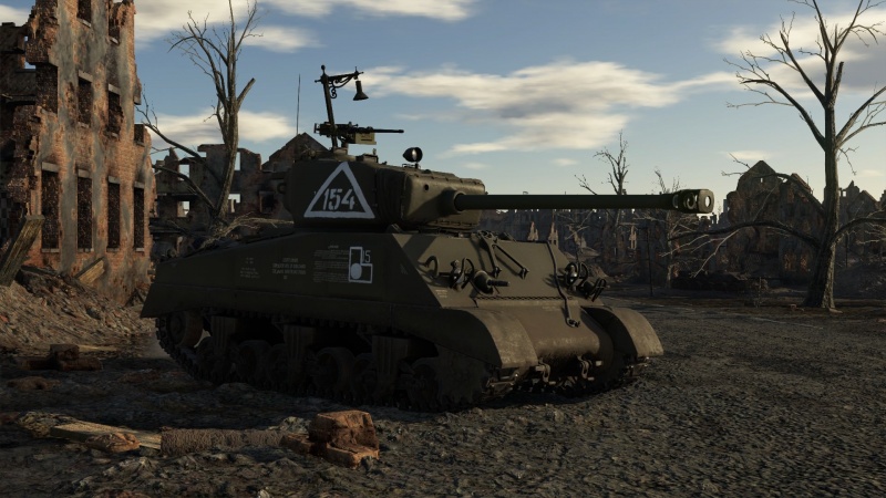 Файл:M4A2 (СССР) На улице.jpg