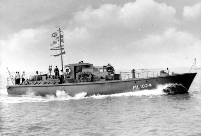 Файл:HDML ML 1024 на ходовых испытаниях, июнь 1941. Один из первых катеров из заказа 17 января 1940.jpg