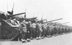 Итальянские M4 перед парадом в Риме.jpg