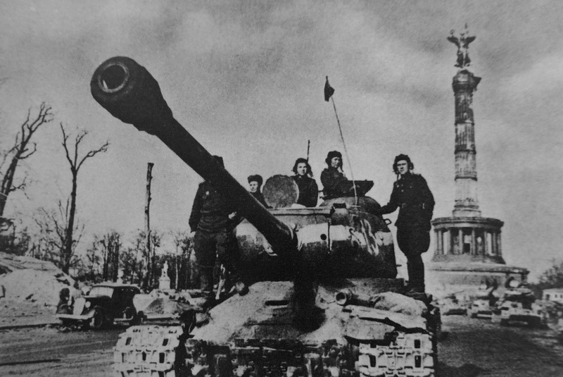 Файл:ИС-2 (1944). Медиа № 15.jpg