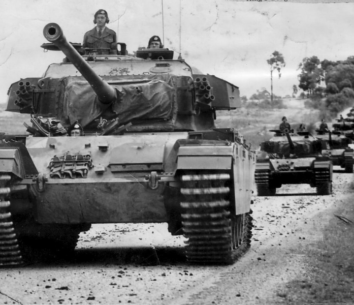 Файл:Центурионы Мк.3 на марше.jpg