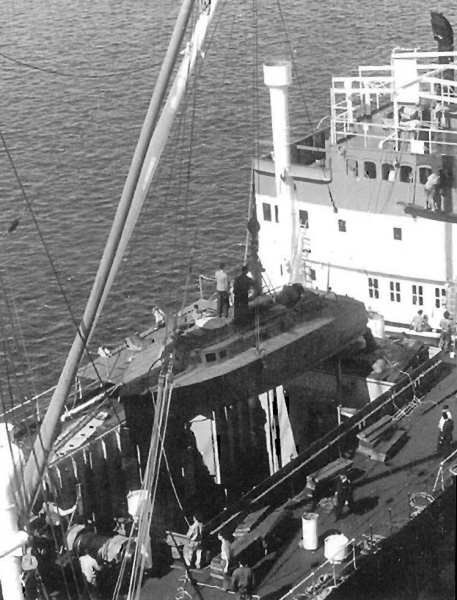 Файл:LS3 LS2 на борту Komet.jpg